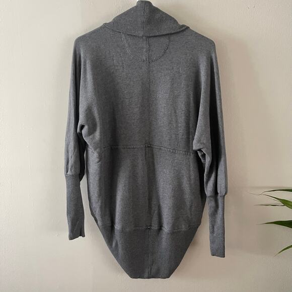 Aritzia Wilfred Diderot Cardigan Sweater XS Gray Cocoon Minimalist Layering - Picture 2 of 8